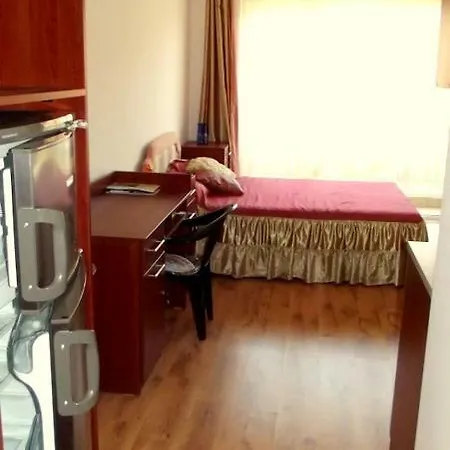 Студио В Роял Палм Appartamento *
